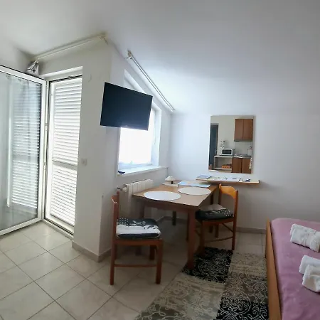 Studio Apartman Olivera Rovinj Exterior foto