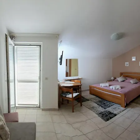 Studio Apartman Olivera Rovinj Exterior foto